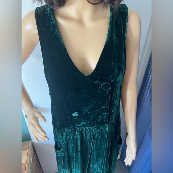 Vintage Emerald Velour Dress S-M - Picture 8 of 10